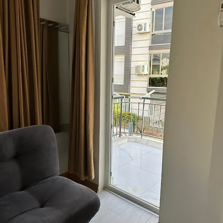 Apartment House - 7